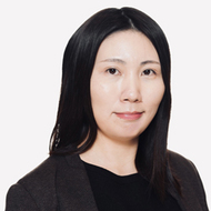 〈写真：豊島彩講師〉