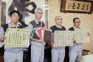 蒸れにくい人工皮革開発／中国経済産業局長賞／帝人コードレ５人に栄誉